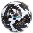 Newcastle United labda - normál (5-ös méretű) Magpies focilabda