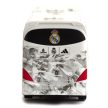 Real Madrid FC Csapatbusz Diecast Modell – Eredeti Méretarányú
